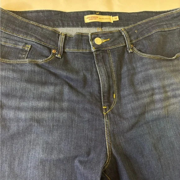 Levi’s size 16M/33x30 Women’s Blue Denim Mid Rise Straight Leg Jeans - Picture 2 of 8